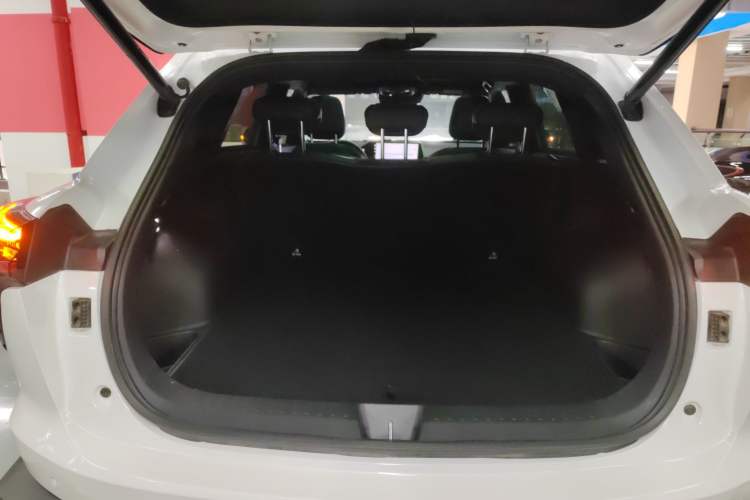 Used Haval XY 2022 1.5T Smart Edition Trunk