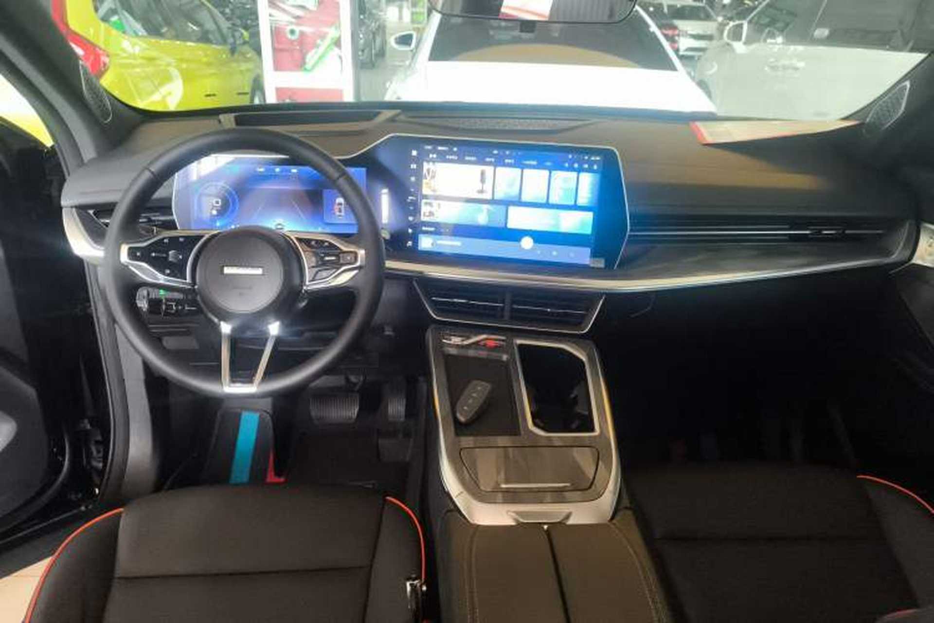 Used Haval XY 2023 1.5T Smart Edition Center Console