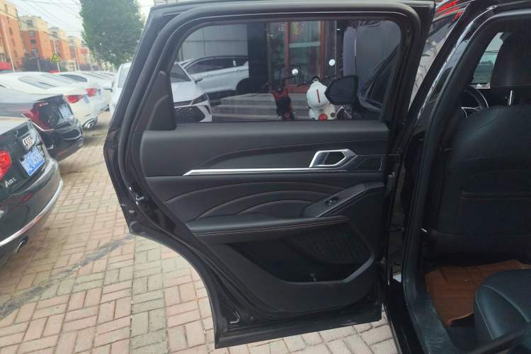 Used Haval XY 2023 1.5T Smart Edition Interior 8