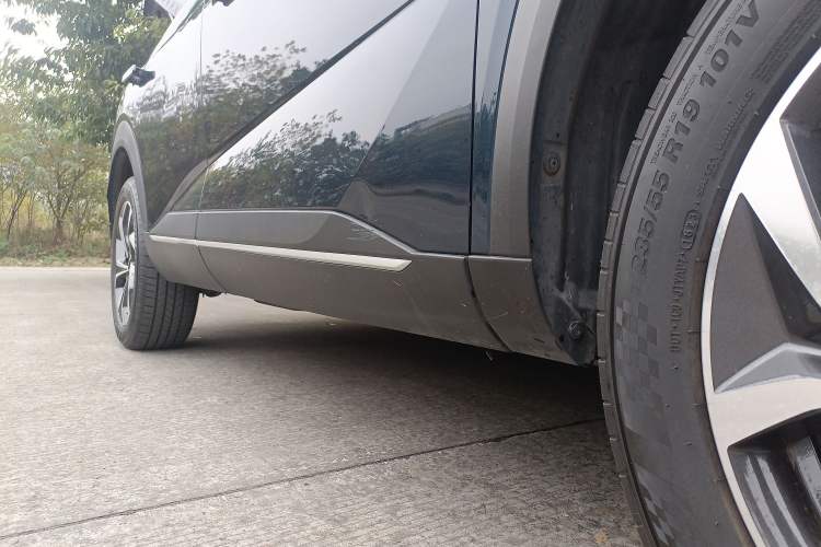 Used Haval XY 2023 1.5T Smart Edition Right Side Sill