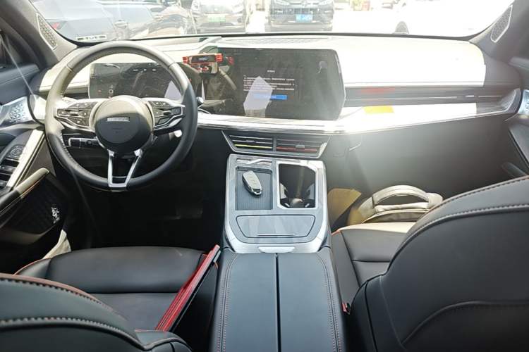 Used Haval XY 2023 1.5T Smart Edition Center Console
