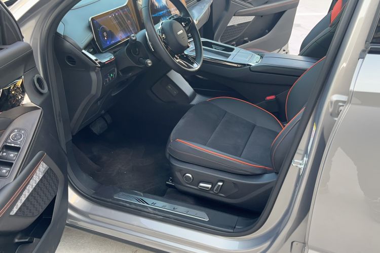 Used Haval XY 2023 2.0T ZhiZun All-Wheel Drive Edition Left Front Seat