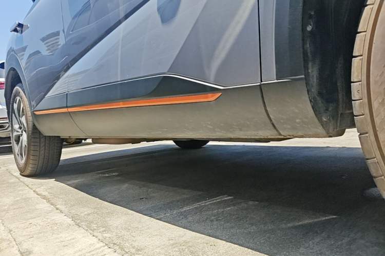 Used Haval XY 2023 1.5T Smart Edition Right Side Sill