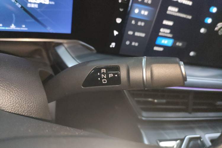 Used Haval XY 2023 1.5T Smart Edition Gear Lever