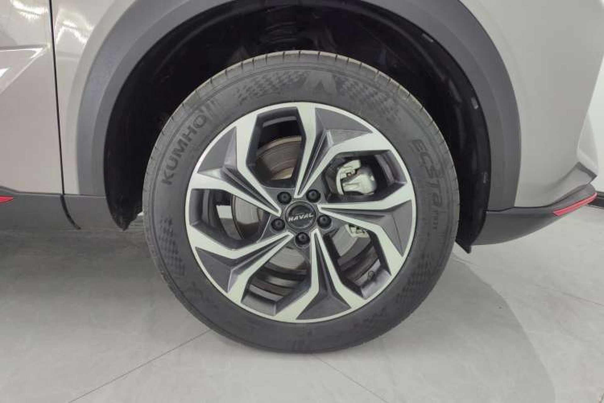 Used Haval XY 2023 1.5T Smart Edition Right Front Wheel Hub