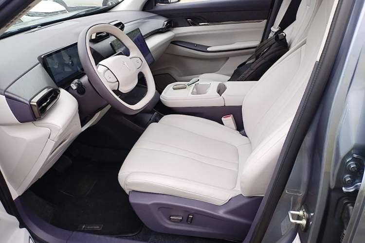 Used HEDMOS 06 2025 Model 520km Left Front Seat