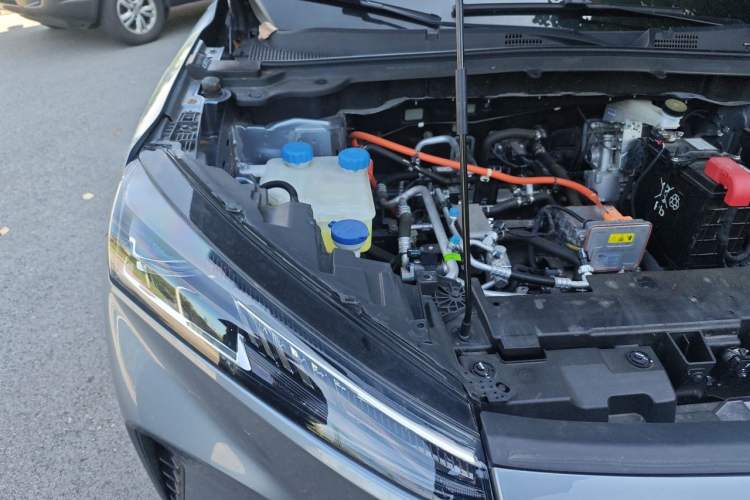 Used HEDMOS 06 2025 Model 520km Engine Bay Right