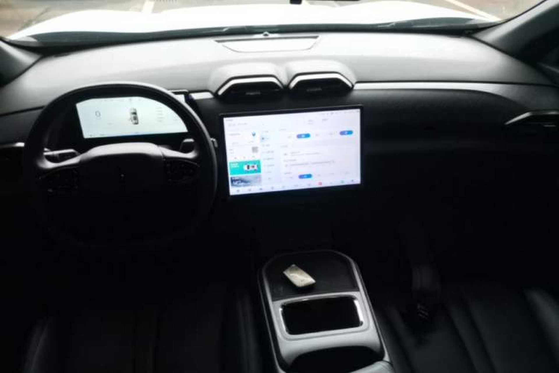 Used HEDMOS 06 2025 Model 520km Center Console