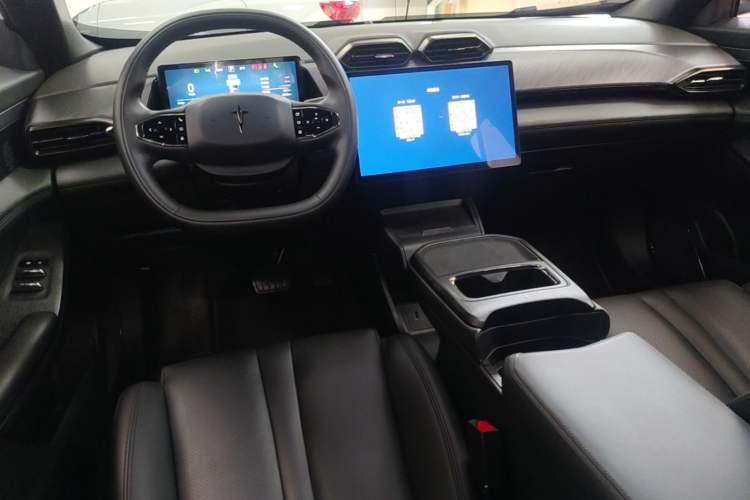 Used HEDMOS 06 2025 Model 520km Center Console