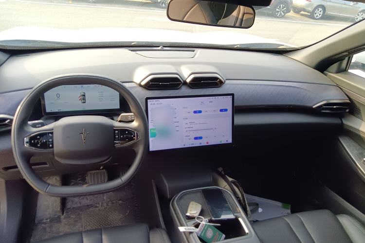 Used HEDMOS 06 2025 Model 520km Center Console