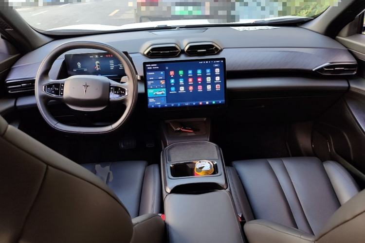 Used HEDMOS 06 2025 Model 520km Center Console