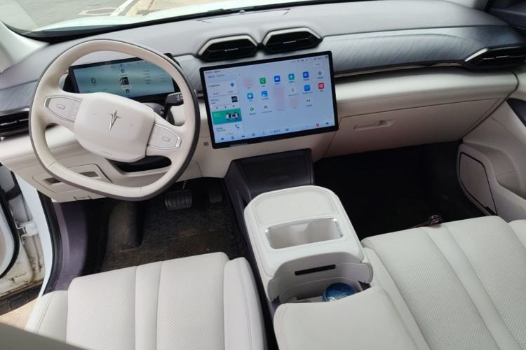 Used HEDMOS 06 2025 Model 520km Center Console