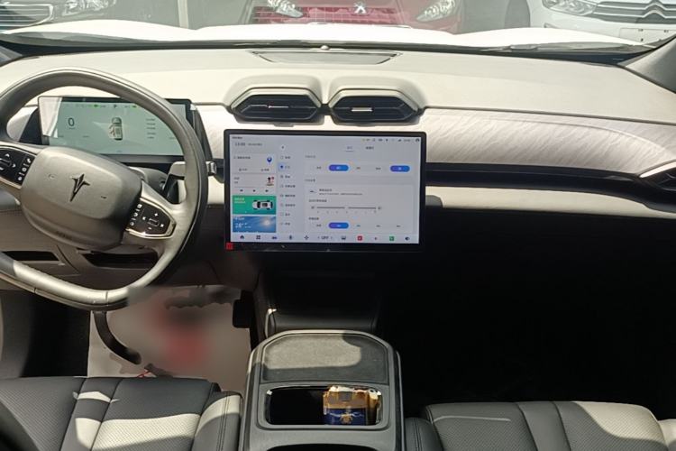 Used HEDMOS 06 2025 Model 520km Center Console