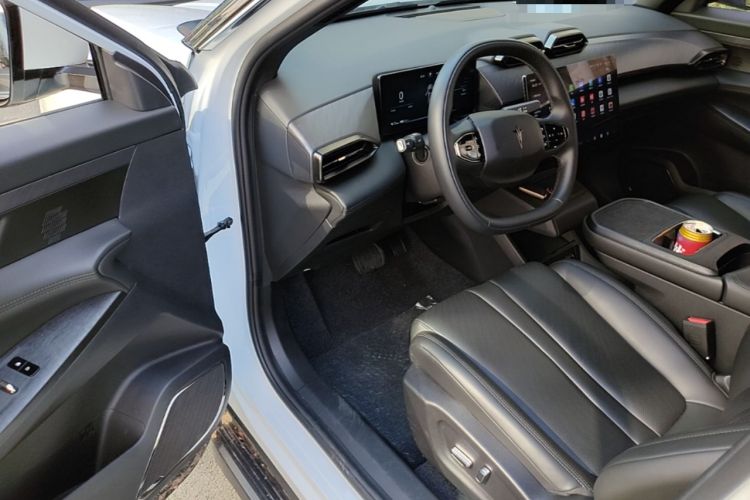 Used HEDMOS 06 2025 Model 520km Driver Seat