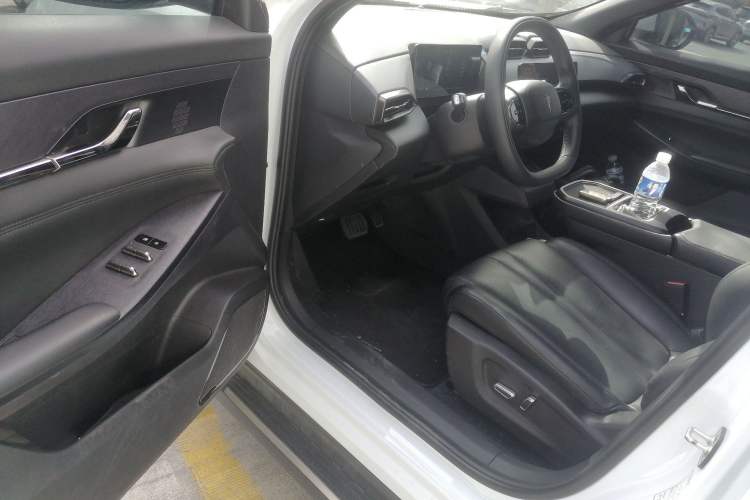 Used HEDMOS 06 2025 Model 520km Driver Seat