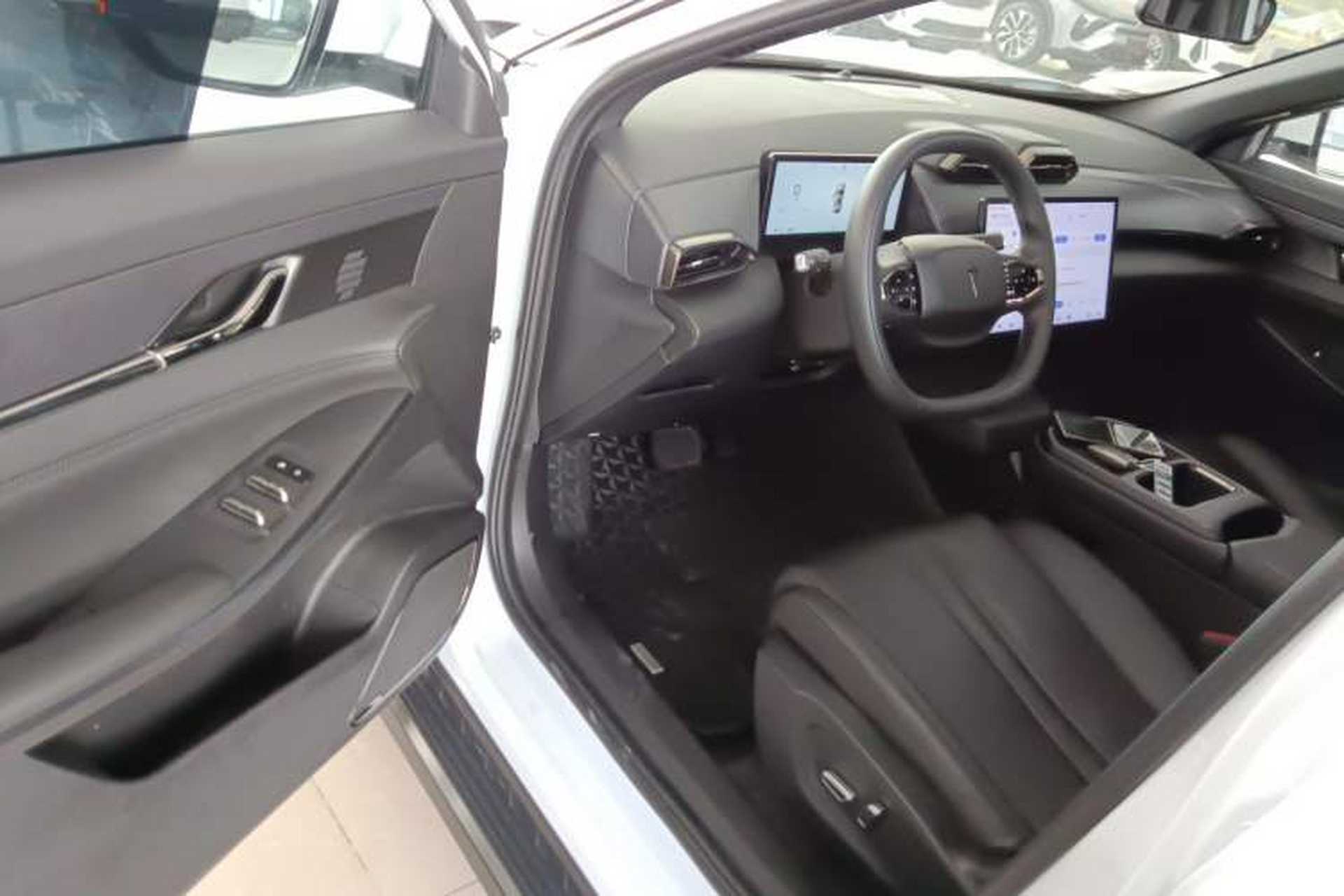 Used HEDMOS 06 2025 Model 520km Driver Seat