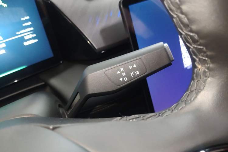 Used HEDMOS 06 2025 Model 520km Gear Lever