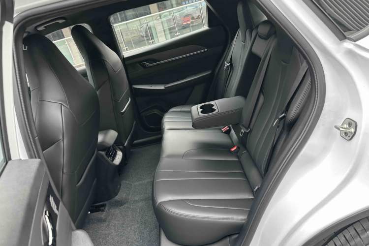 Used HEDMOS 06 2025 Model 520km Interior 4