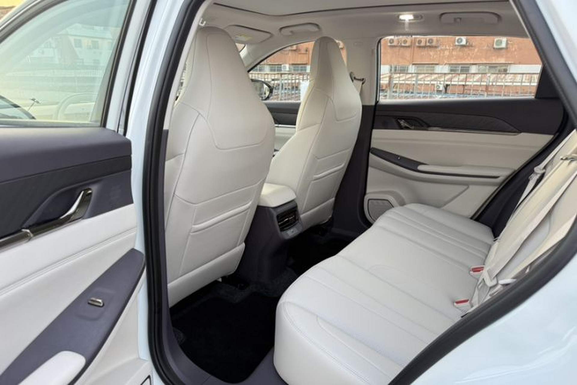Used HEDMOS 06 2025 Model 520km Interior 5