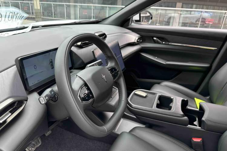 Used HEDMOS 06 2025 Model 520km Interior 6