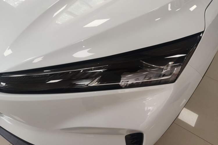 Used HEDMOS 06 2025 Model 520km Left Front Headlight