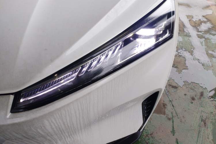 Used HEDMOS 06 2025 Model 520km Left Front Headlight