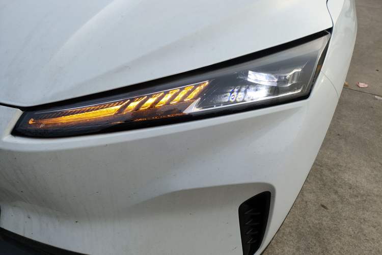 Used HEDMOS 06 2025 Model 520km Left Front Headlight