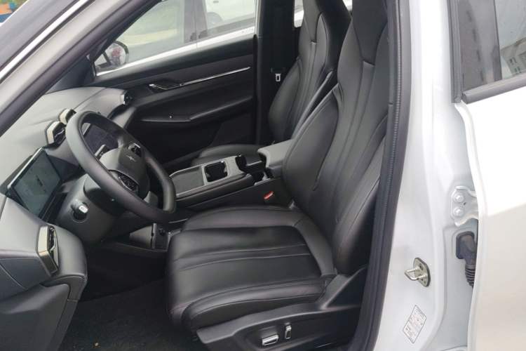 Used HEDMOS 06 2025 Model 520km Left Front Seat