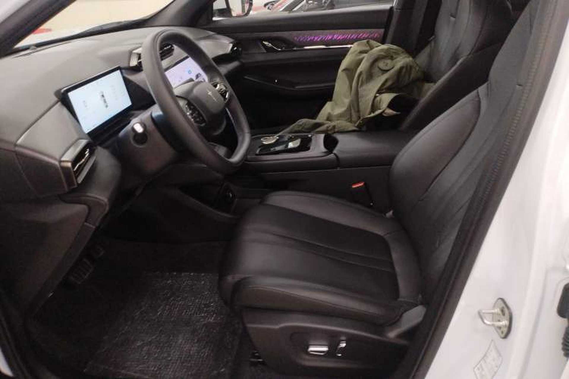 Used HEDMOS 06 2025 Model 520km Left Front Seat