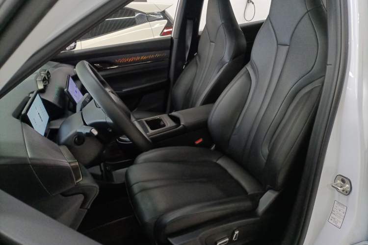 Used HEDMOS 06 2025 Model 520km Left Front Seat
