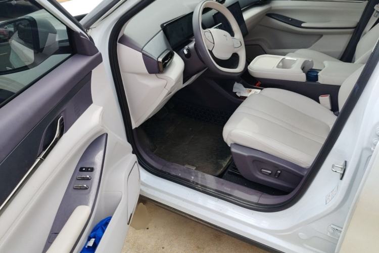 Used HEDMOS 06 2025 Model 520km Left Front Seat