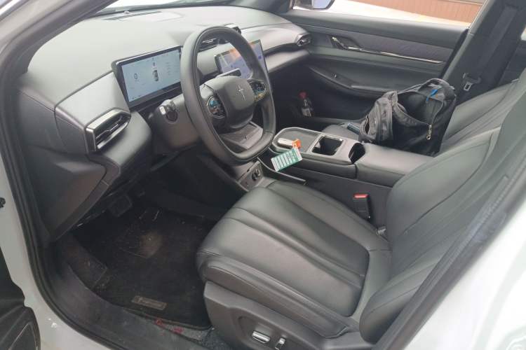 Used HEDMOS 06 2025 Model 520km Left Front Seat