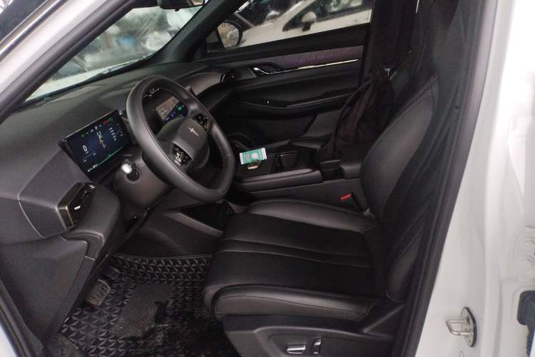 Used HEDMOS 06 2025 Model 520km Left Front Seat