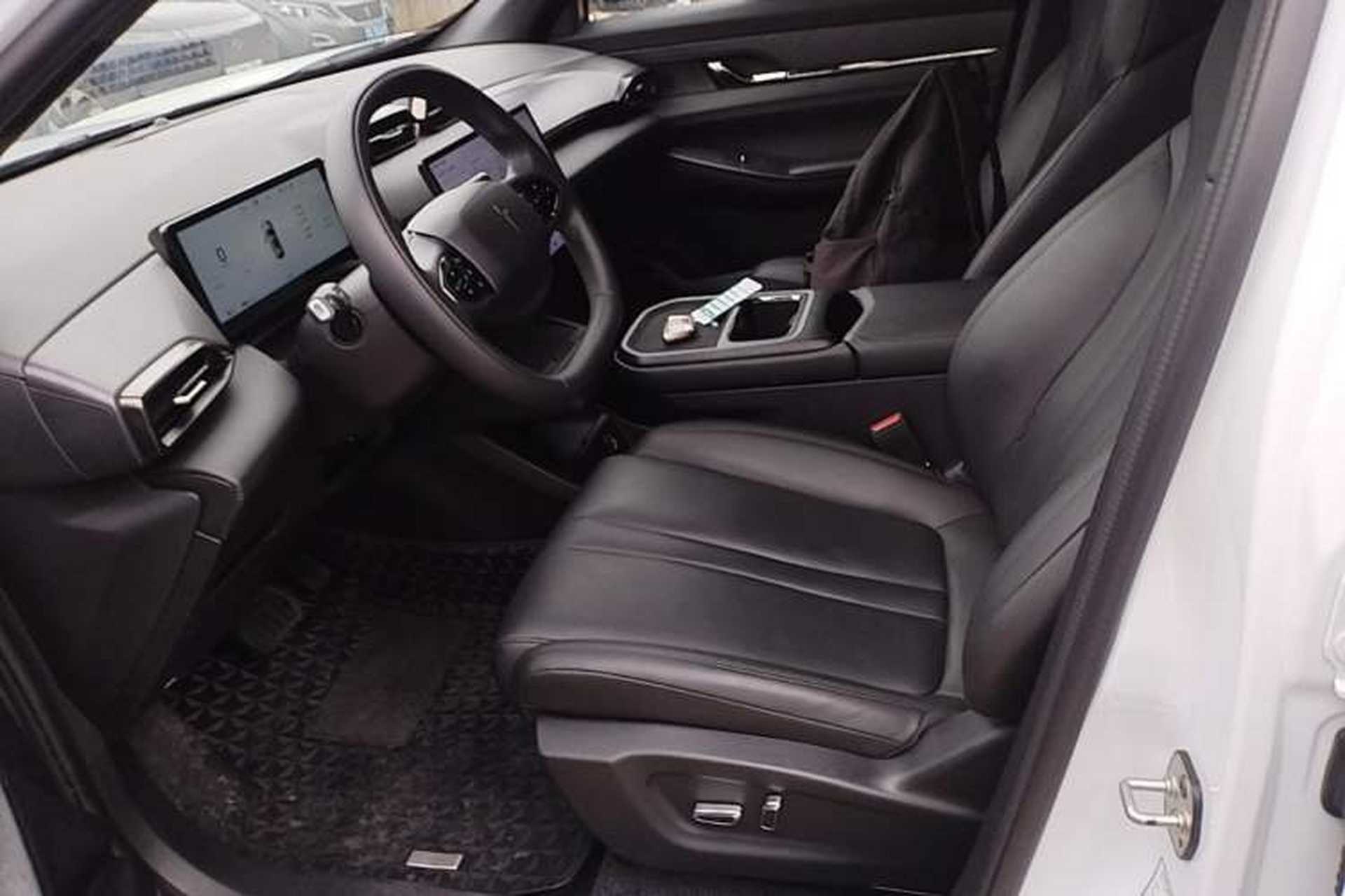 Used HEDMOS 06 2025 Model 520km Left Front Seat