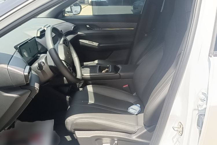 Used HEDMOS 06 2025 Model 520km Left Front Seat