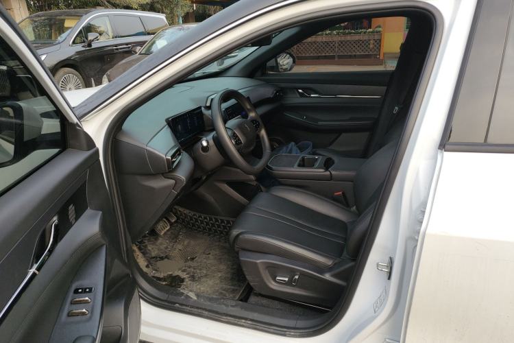 Used HEDMOS 06 2025 Model 520km Left Front Seat