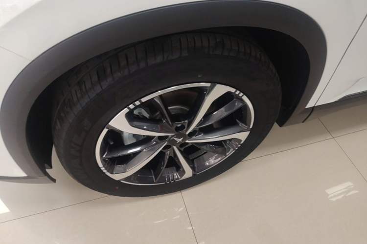 Used HEDMOS 06 2025 Model 520km Left Front Wheel Hub