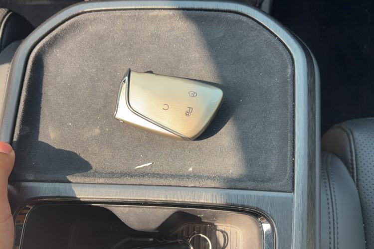 Used HEDMOS 06 2025 Model 520km Left Rear Seat