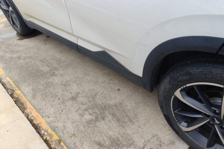 Used HEDMOS 06 2025 Model 520km Left Side Sill