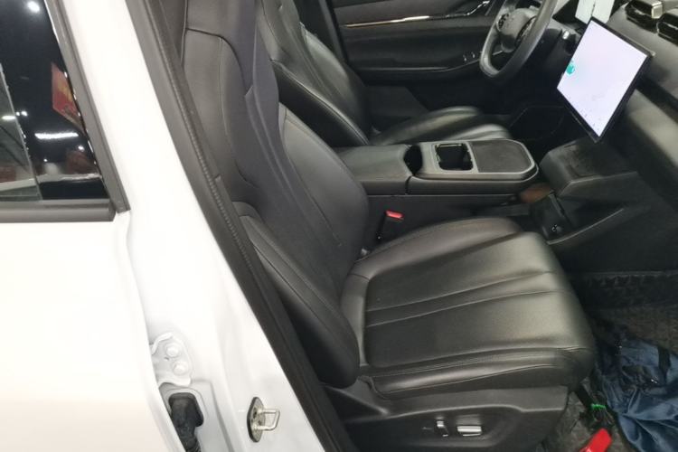 Used HEDMOS 06 2025 Model 520km Right Front Seat
