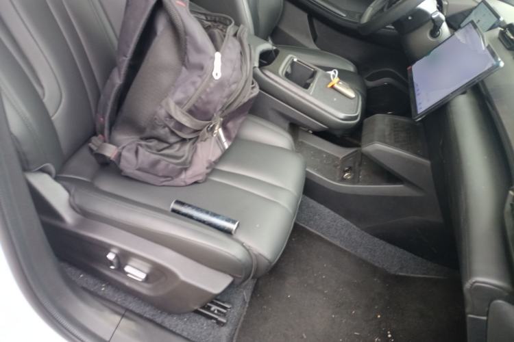 Used HEDMOS 06 2025 Model 520km Right Front Seat