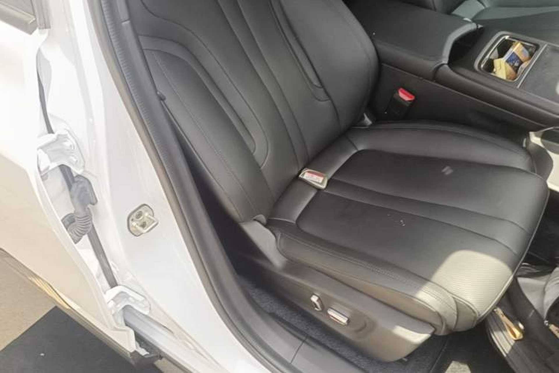 Used HEDMOS 06 2025 Model 520km Right Front Seat