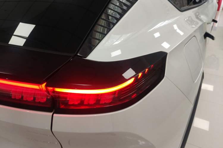 Used HEDMOS 06 2025 Model 520km Right Rear Taillight