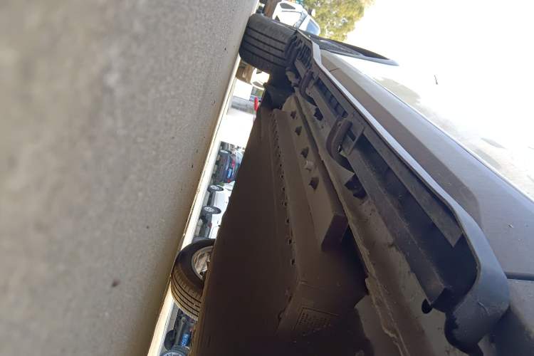 Used HEDMOS 06 2025 Model 520km Right Side Sill