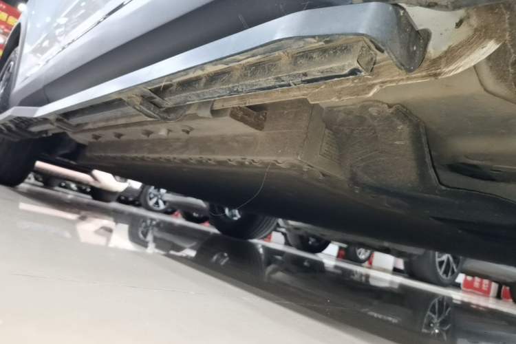 Used HEDMOS 06 2025 Model 520km Right Side Sill