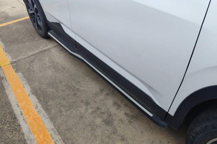 Used HEDMOS 06 2025 Model 520km Right Side Sill
