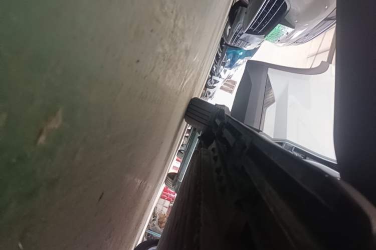 Used HEDMOS 06 2025 Model 520km Right Side Sill
