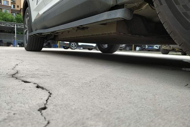 Used HEDMOS 06 2025 Model 520km Right Side Sill