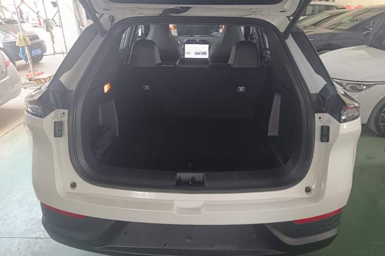 Used HEDMOS 06 2025 Model 520km Trunk