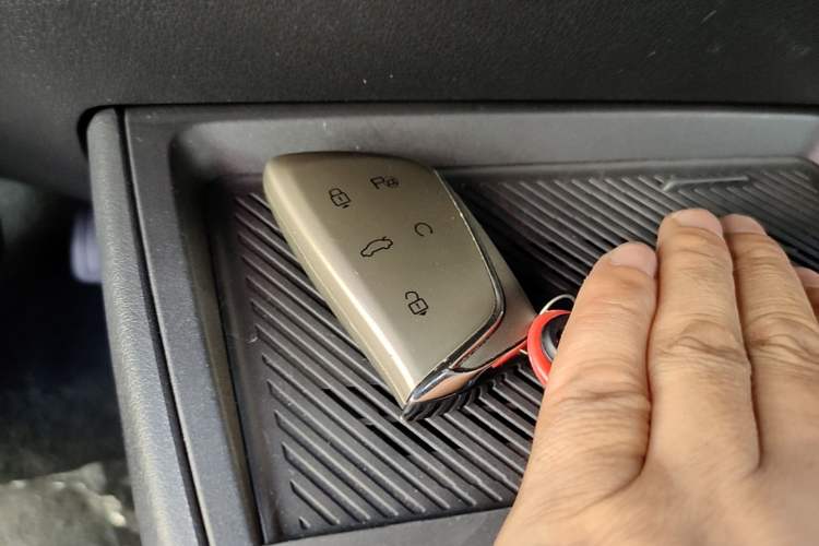 Used HEDMOS 06 2025 Model 520km Vehicle Key